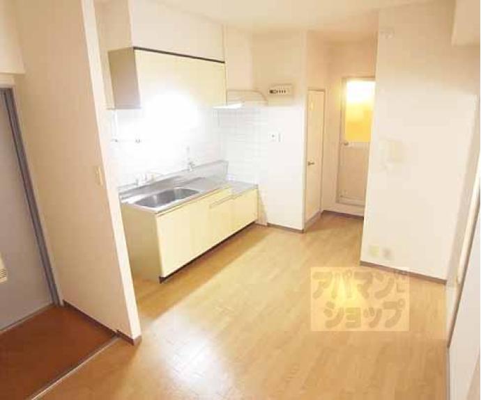 【アビタシオン南桃山】間取