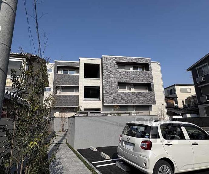 【シャーメゾンさくら】間取