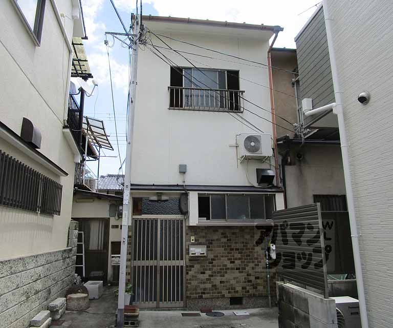 紫野南舟岡町４４－１８貸家