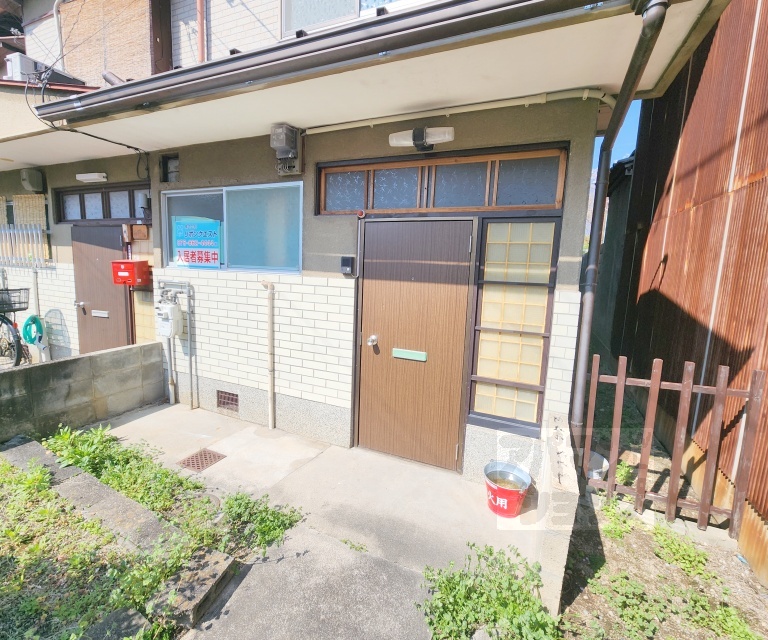 百合ヶ本町貸家