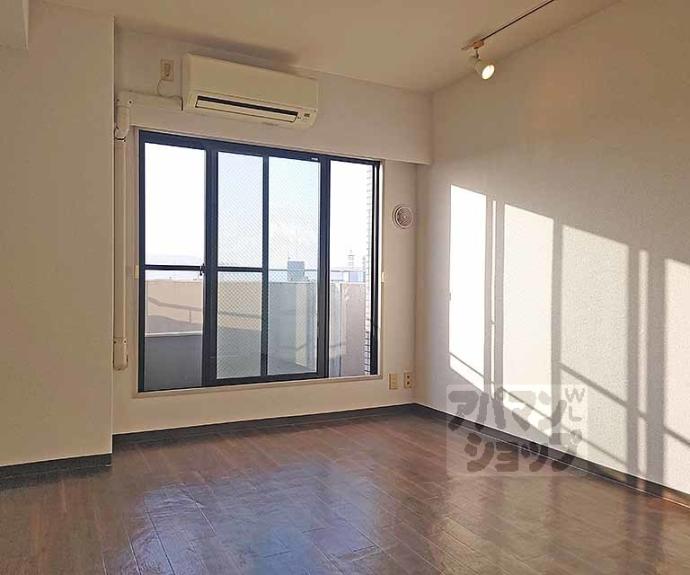 【パラドール伏見】間取