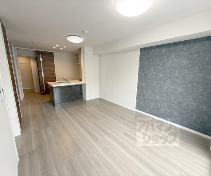 【シャーメゾン烏丸五条】間取