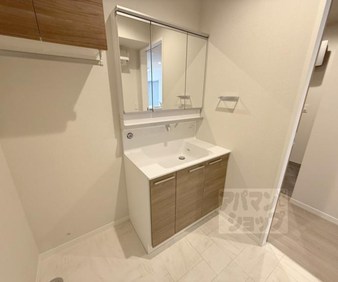 【シャーメゾン烏丸五条】間取