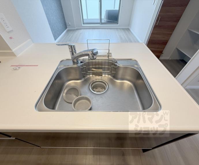 【シャーメゾン烏丸五条】間取