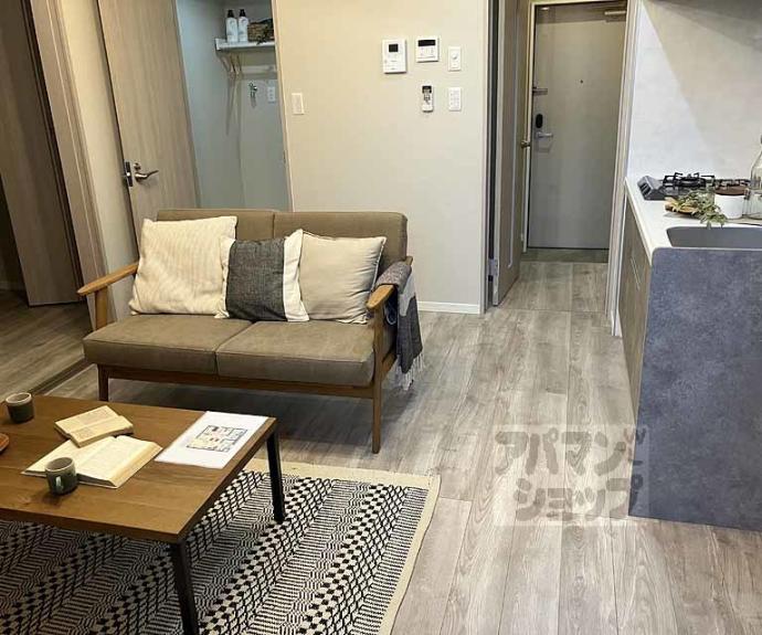 【ＫＲＭ　ＲＥＳＩＤＥＮＣＥ　ＮＡＧＡＯＫＡＴＥＮＪＩＮ】間取