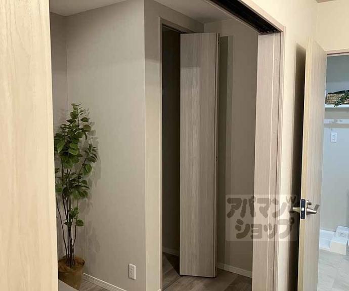 【ＫＲＭ　ＲＥＳＩＤＥＮＣＥ　ＮＡＧＡＯＫＡＴＥＮＪＩＮ】間取