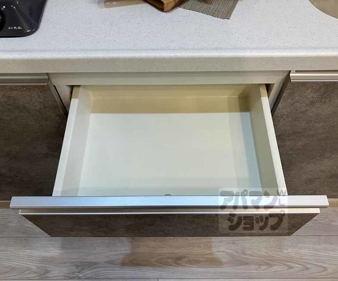 【ＫＲＭ　ＲＥＳＩＤＥＮＣＥ　ＮＡＧＡＯＫＡＴＥＮＪＩＮ】間取