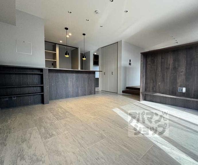 【アウスレーゼ御所】間取