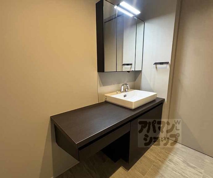 【アウスレーゼ御所】間取