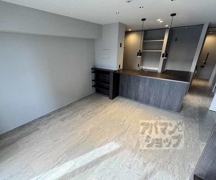 【アウスレーゼ御所】間取