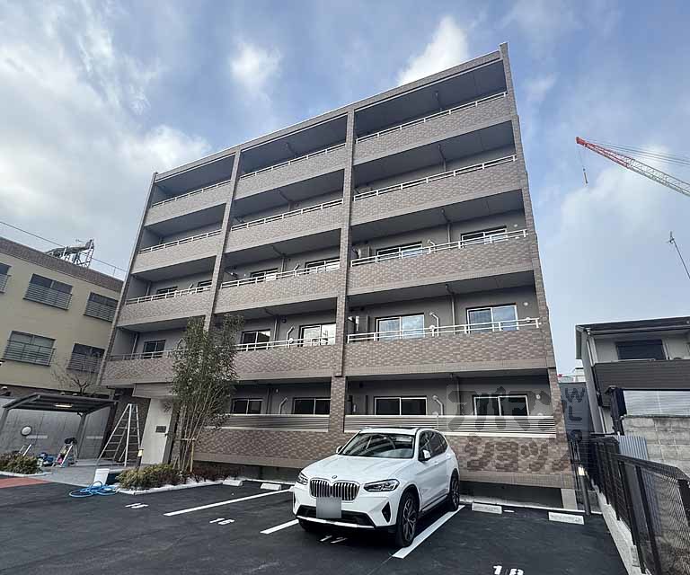 Ｂｅｒｎｉｎａ　Ｐａｌａｃｅ　西院