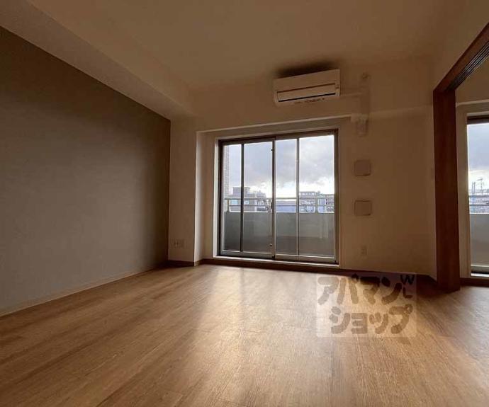 【Ｂｅｒｎｉｎａ　Ｐａｌａｃｅ　西院】間取