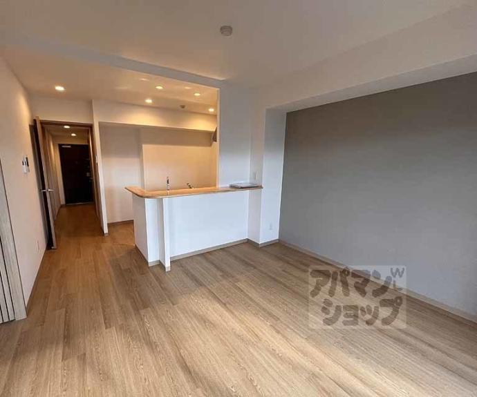 【Ｂｅｒｎｉｎａ　Ｐａｌａｃｅ　西院】間取