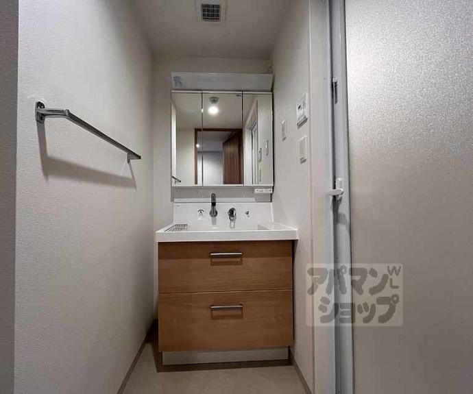 【Ｂｅｒｎｉｎａ　Ｐａｌａｃｅ　西院】間取