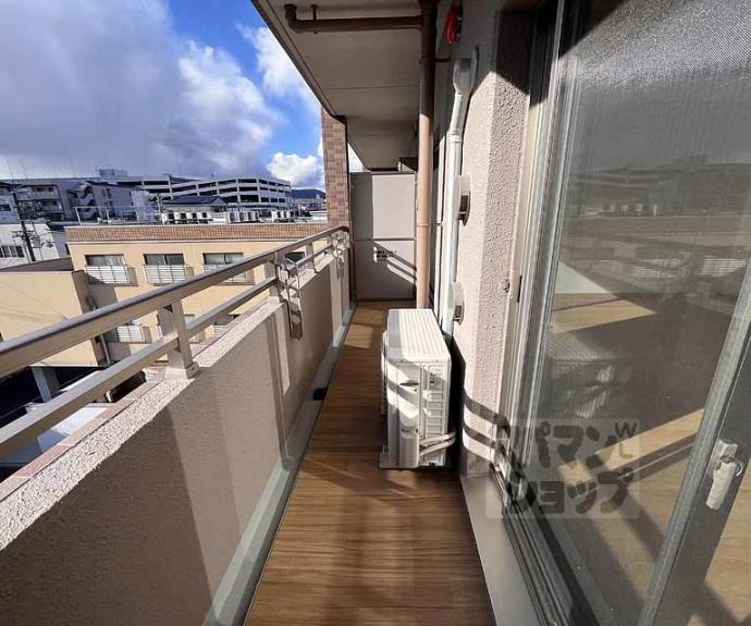 【Ｂｅｒｎｉｎａ　Ｐａｌａｃｅ　西院】間取