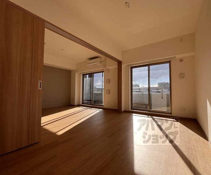 【Ｂｅｒｎｉｎａ　Ｐａｌａｃｅ　西院】間取