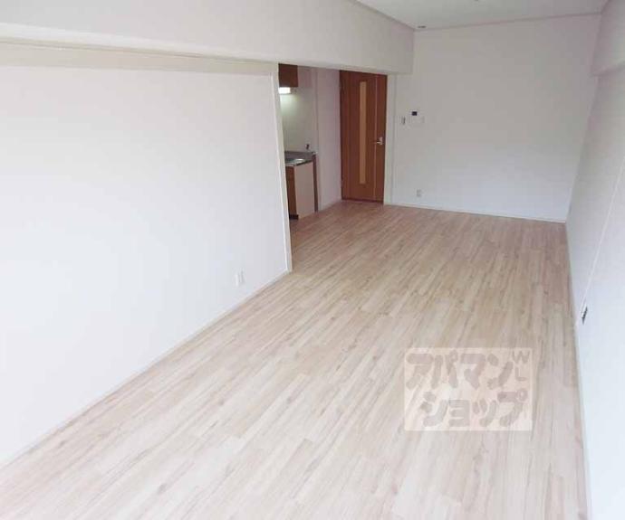 【シャトー深草セカンド】間取