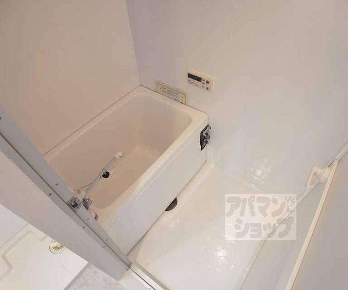 【シャトー深草セカンド】間取