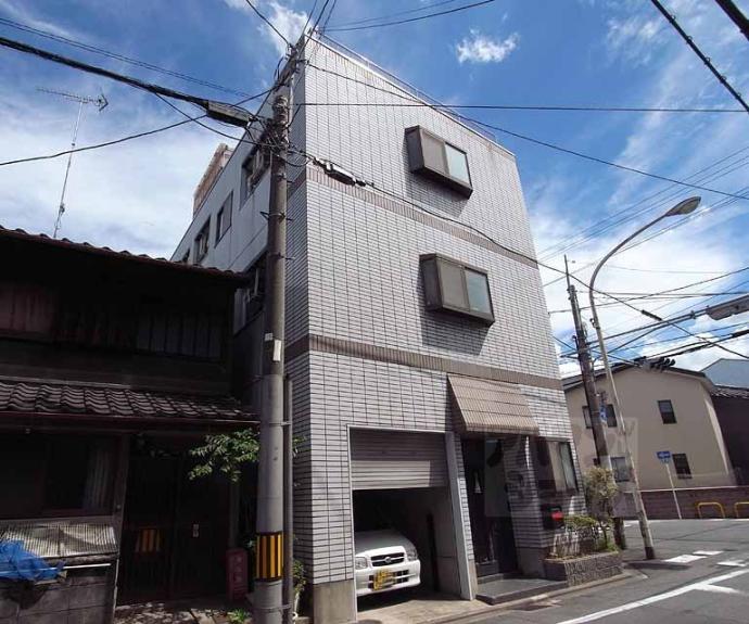 【バドワール墨染】間取