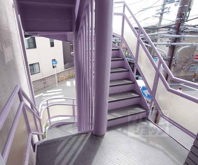 【バドワール墨染】間取