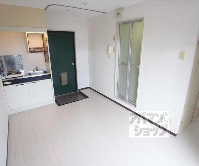 【バドワール墨染】間取