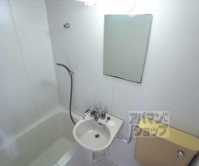 【バドワール墨染】間取