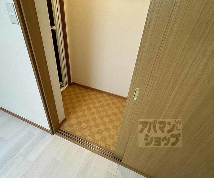【西ノ京御輿岡町２０－１６貸家】間取