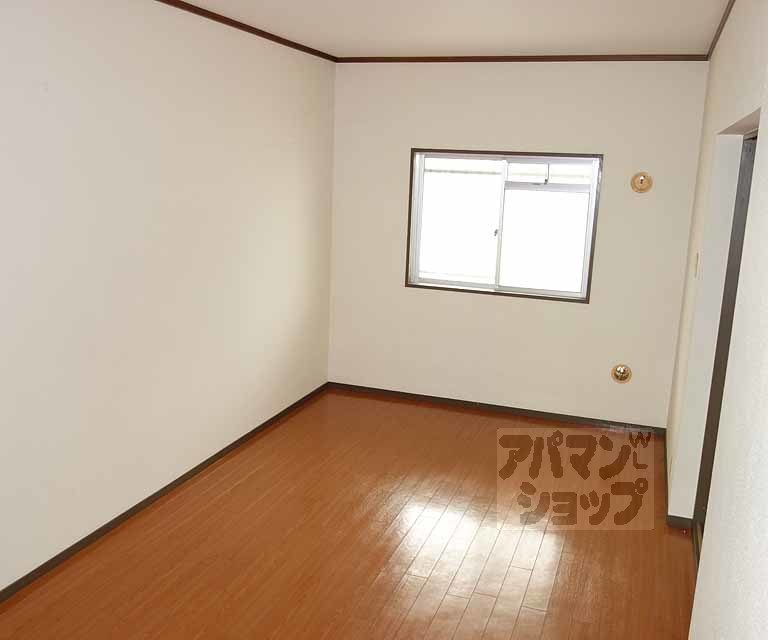【エバーグリーン嵐山】間取
