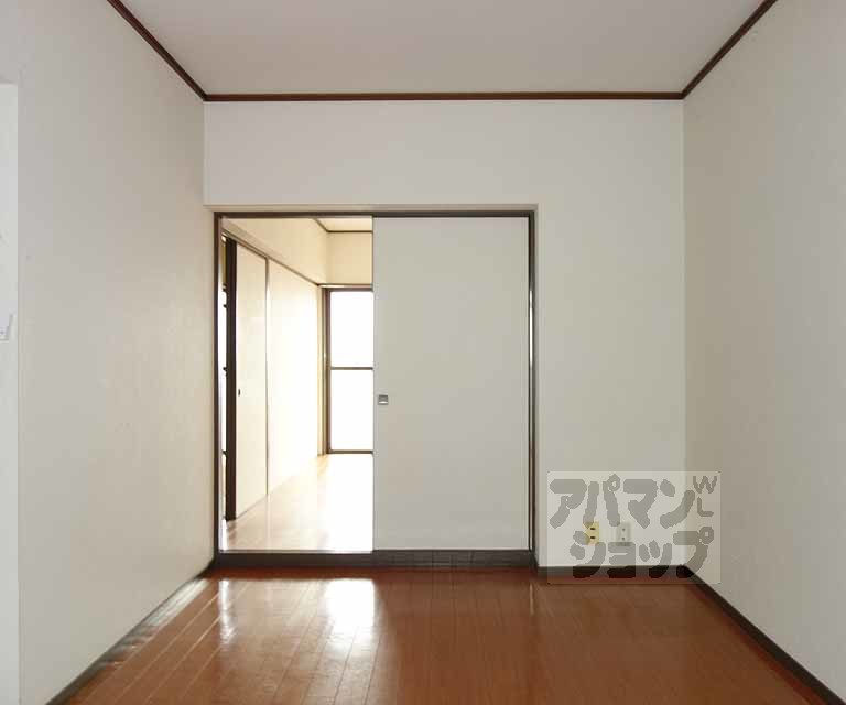 【エバーグリーン嵐山】間取