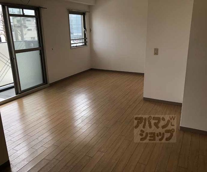 【メイプルリーフ桂】間取