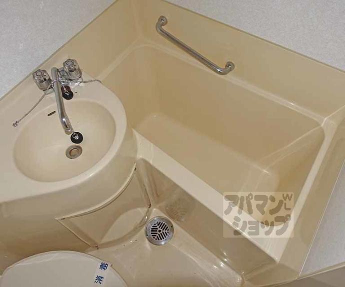 【エントピア嵯峨】間取