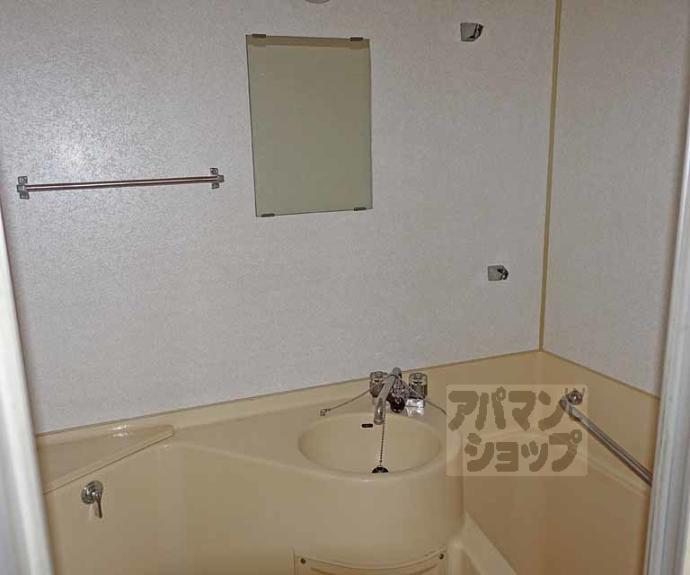 【エントピア嵯峨】間取