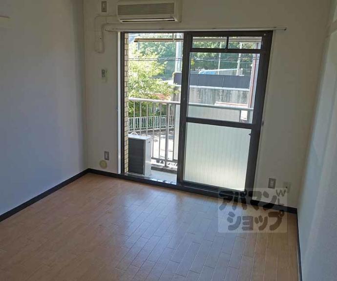 【エントピア嵯峨】間取