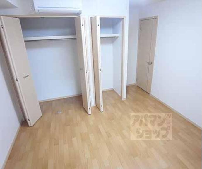 【ヴィラ　フォンテーヌ　桂川】間取