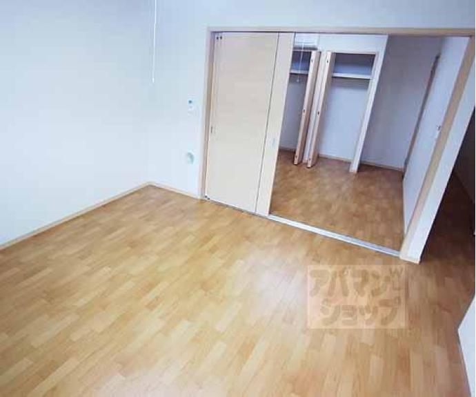 【ヴィラ　フォンテーヌ　桂川】間取