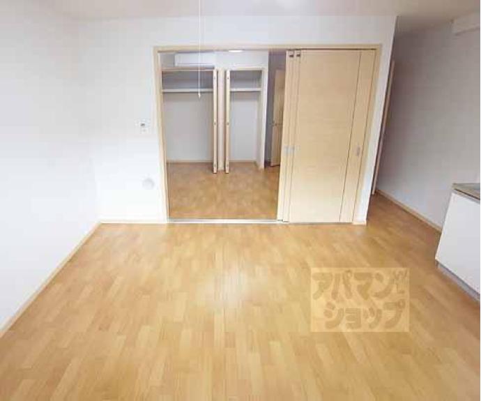 【ヴィラ　フォンテーヌ　桂川】間取