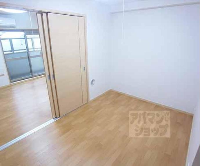 【ヴィラ　フォンテーヌ　桂川】間取