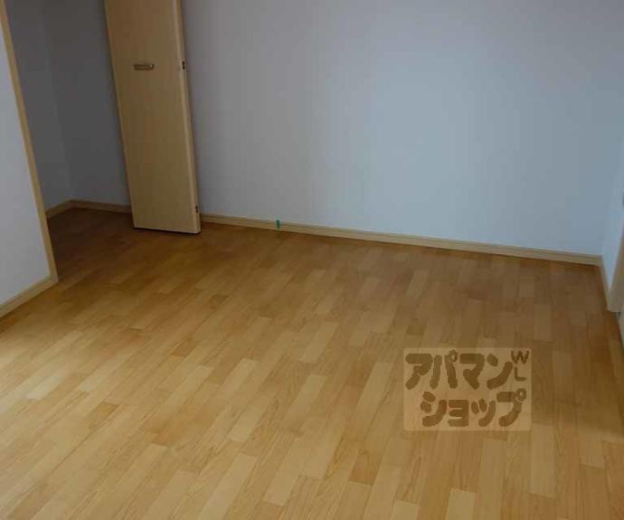 【ヴィラ　フォンテーヌ　桂川】間取