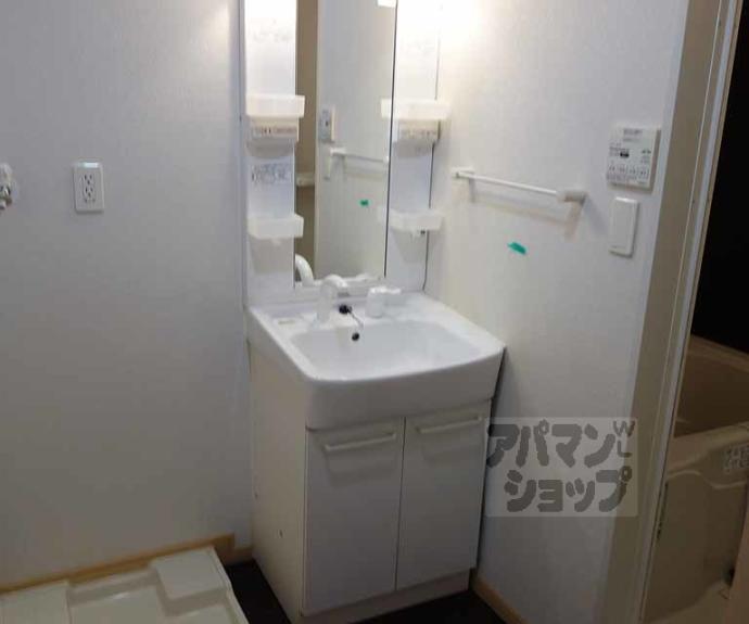 【ヴィラ　フォンテーヌ　桂川】間取