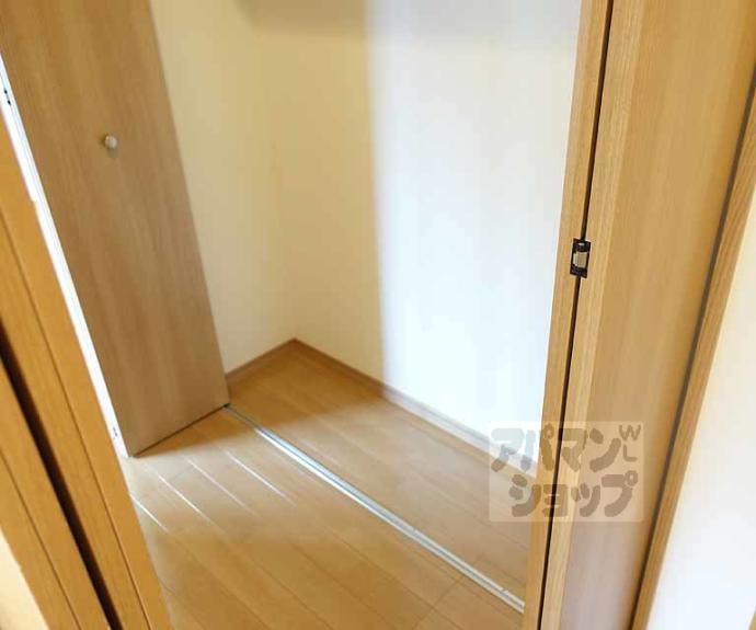 【山越ＦＬＯＲＡ　ＧＡＲＤＥＮ】間取