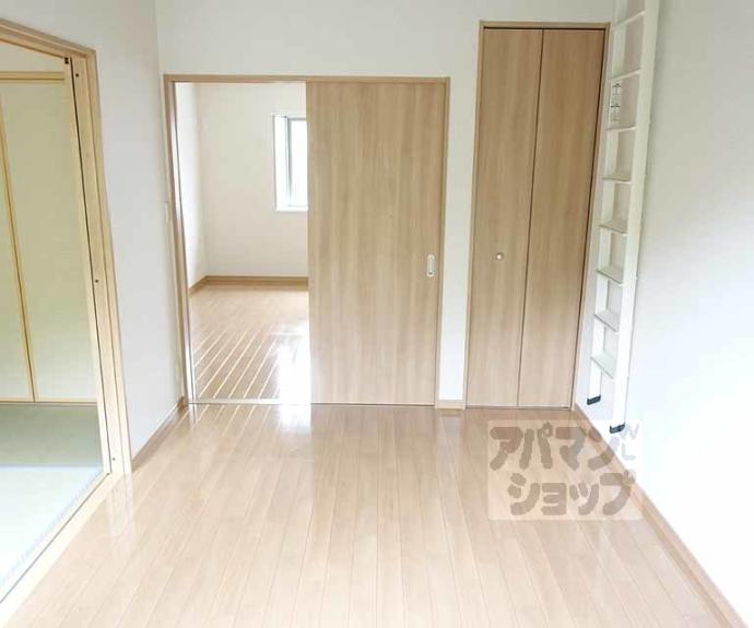 【山越ＦＬＯＲＡ　ＧＡＲＤＥＮ】間取