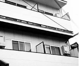 深草野手町貸家：