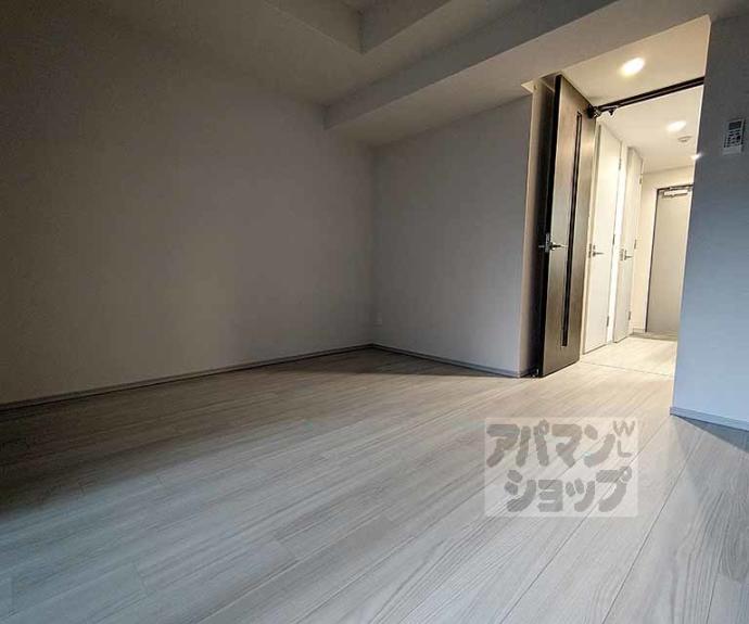 【ブランシエスタ西京極】間取