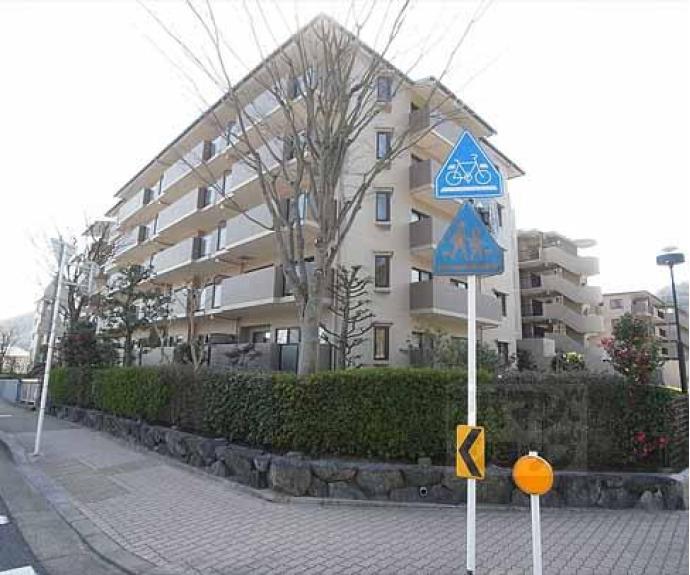 【サンシティ桂坂ロイヤル参番館】間取