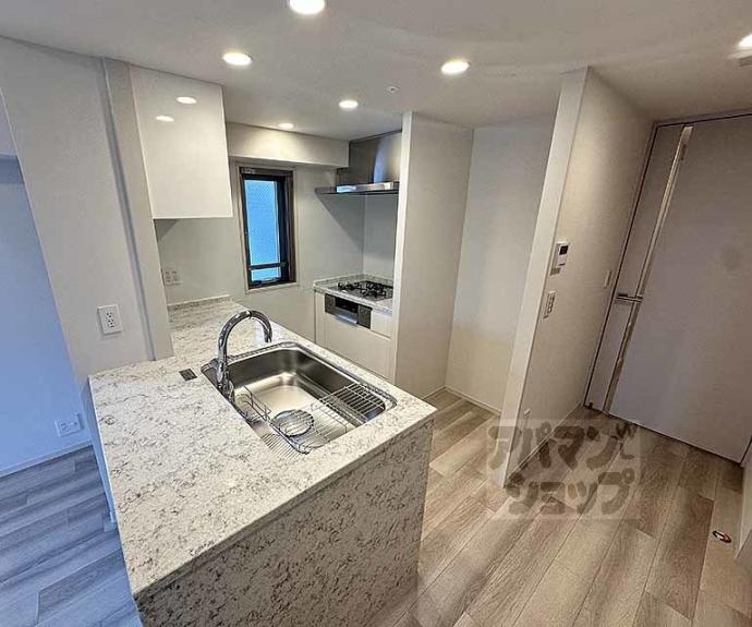 【ジオ京都堀川三条】間取