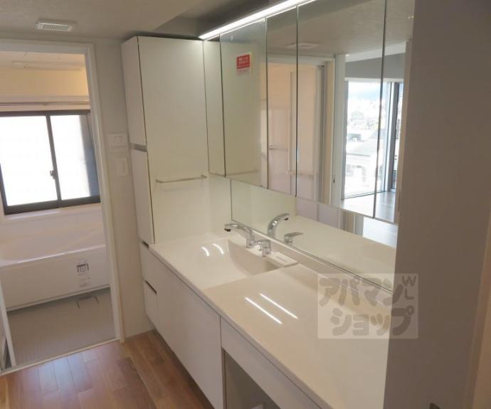 【シャリマー西大路】間取