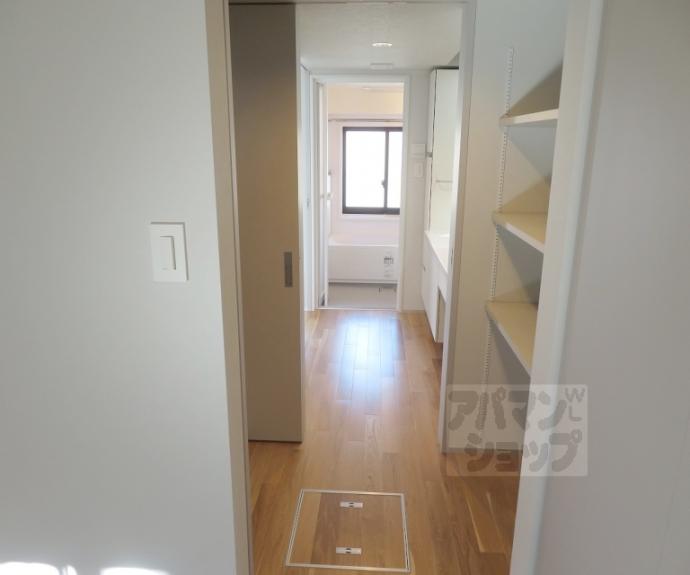 【シャリマー西大路】間取