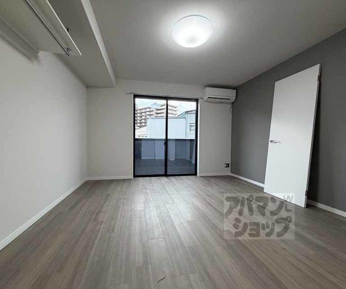 【フラッティ西京極】間取