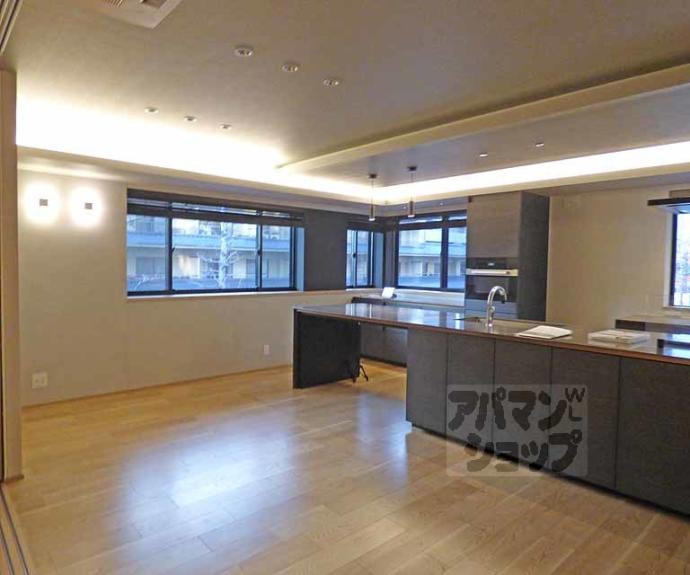 【パーチェ岡崎神宮道】間取