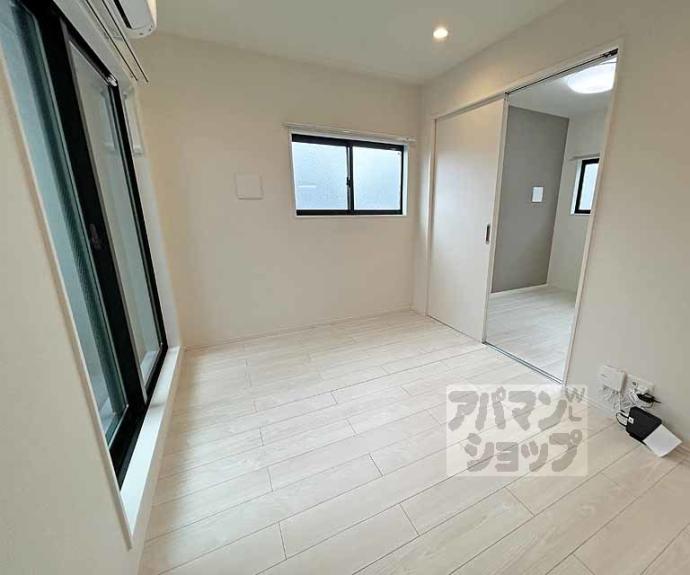 【ハーモニーテラス深草仙石屋敷町　Ⅱ】間取